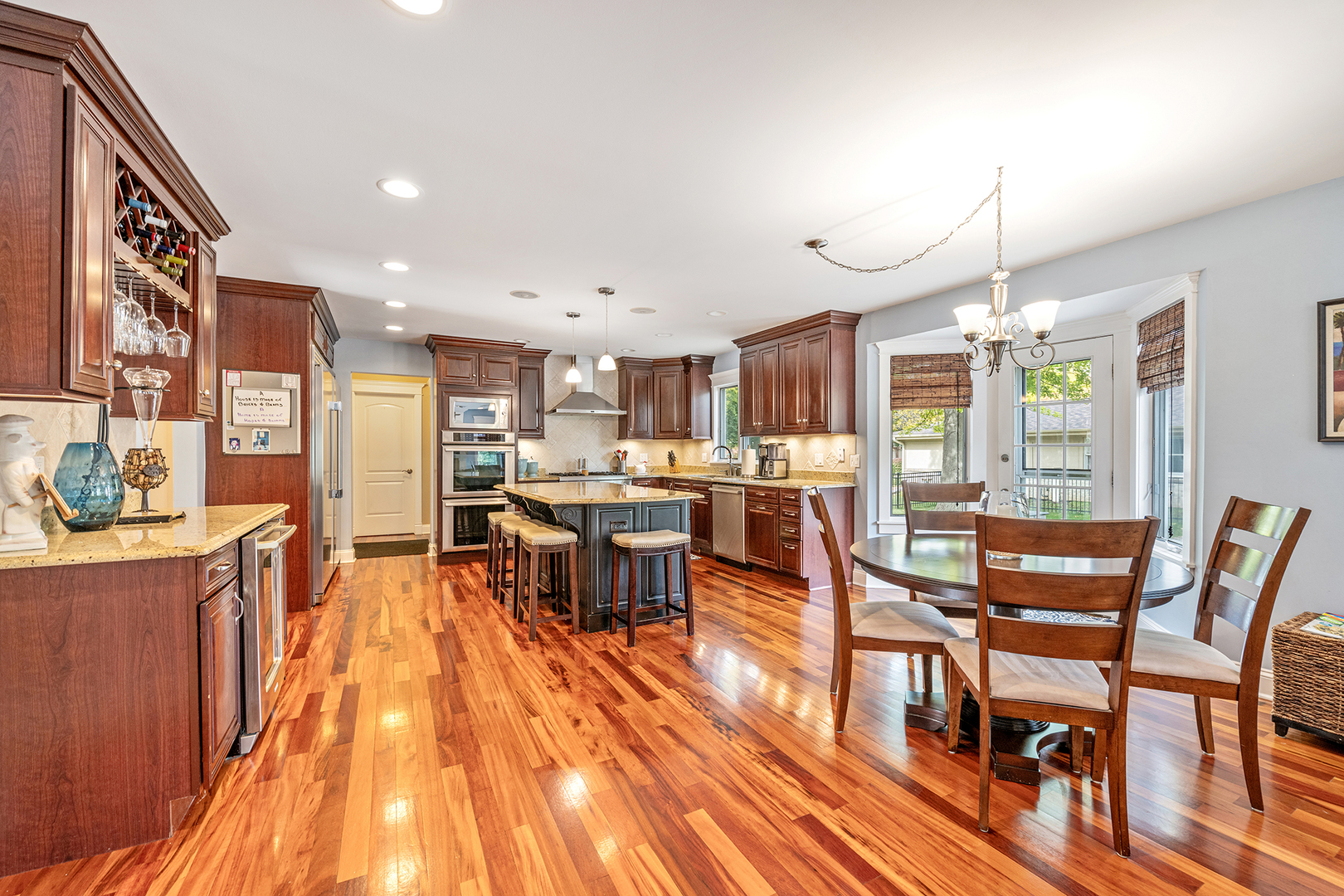 2306 Hanscom Court, Schaumburg, IL 60193