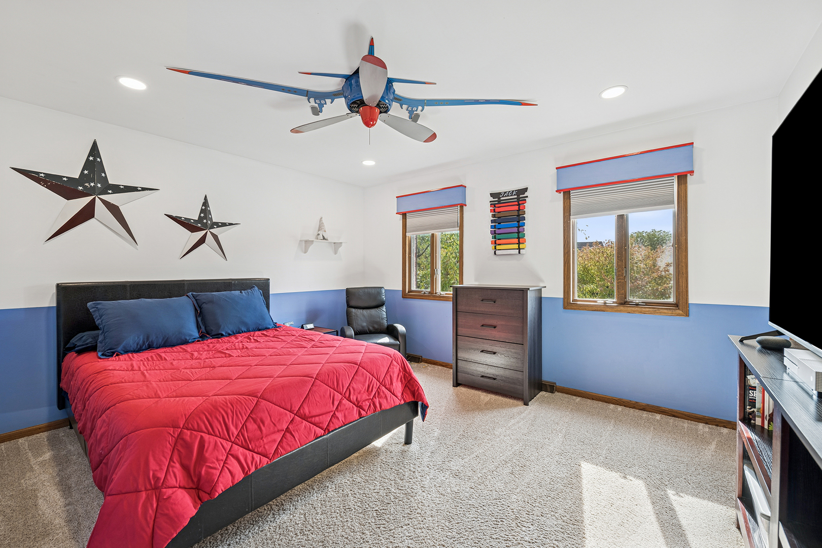 2306 Hanscom Court, Schaumburg, IL 60193