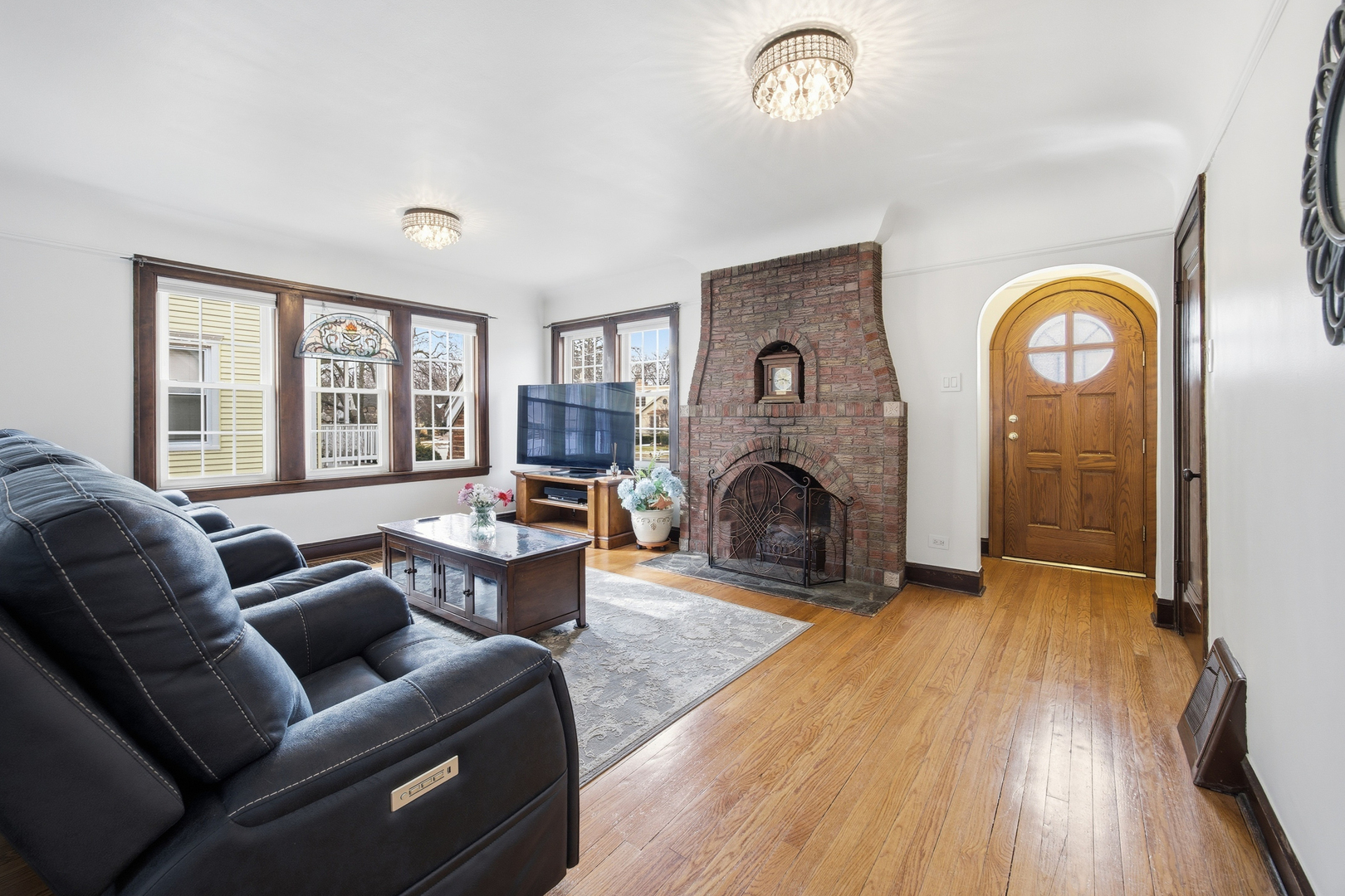 2557 Oak Street, River Grove, IL 60171