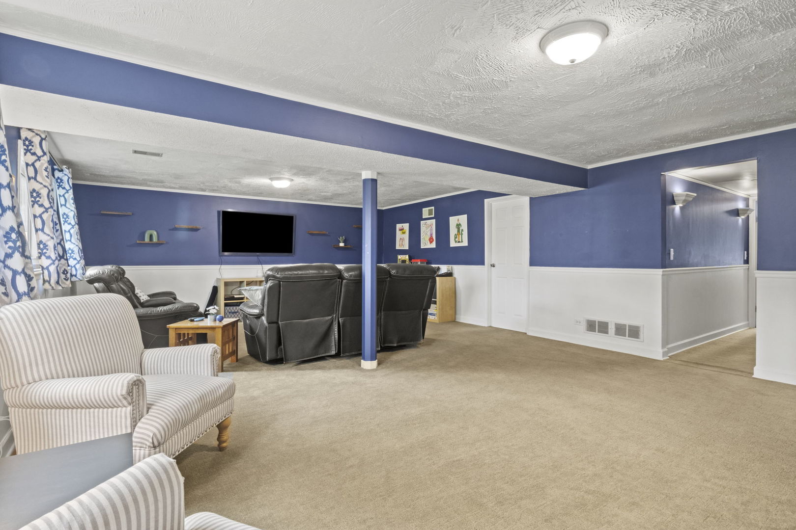 6505 Winston Drive, Woodridge, IL 60517