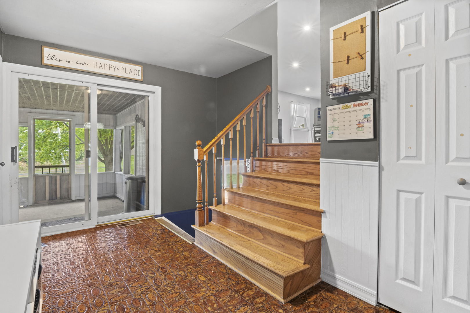 6505 Winston Drive, Woodridge, IL 60517