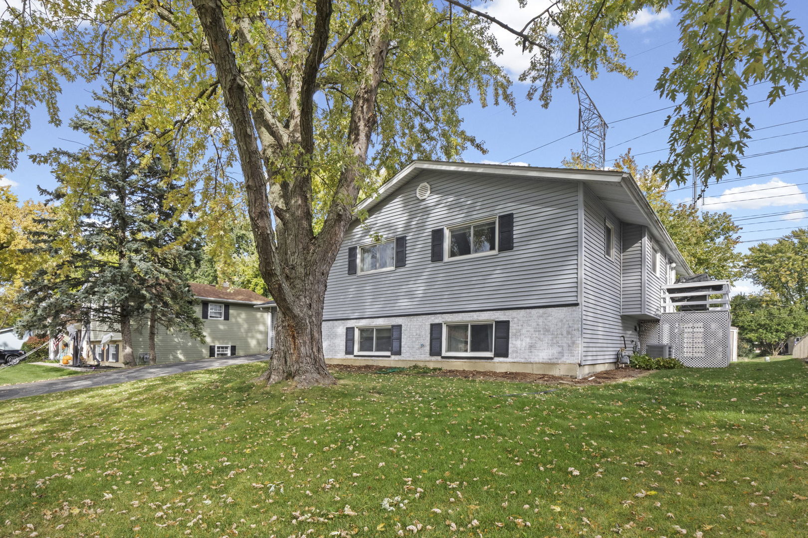 6505 Winston Drive, Woodridge, IL 60517