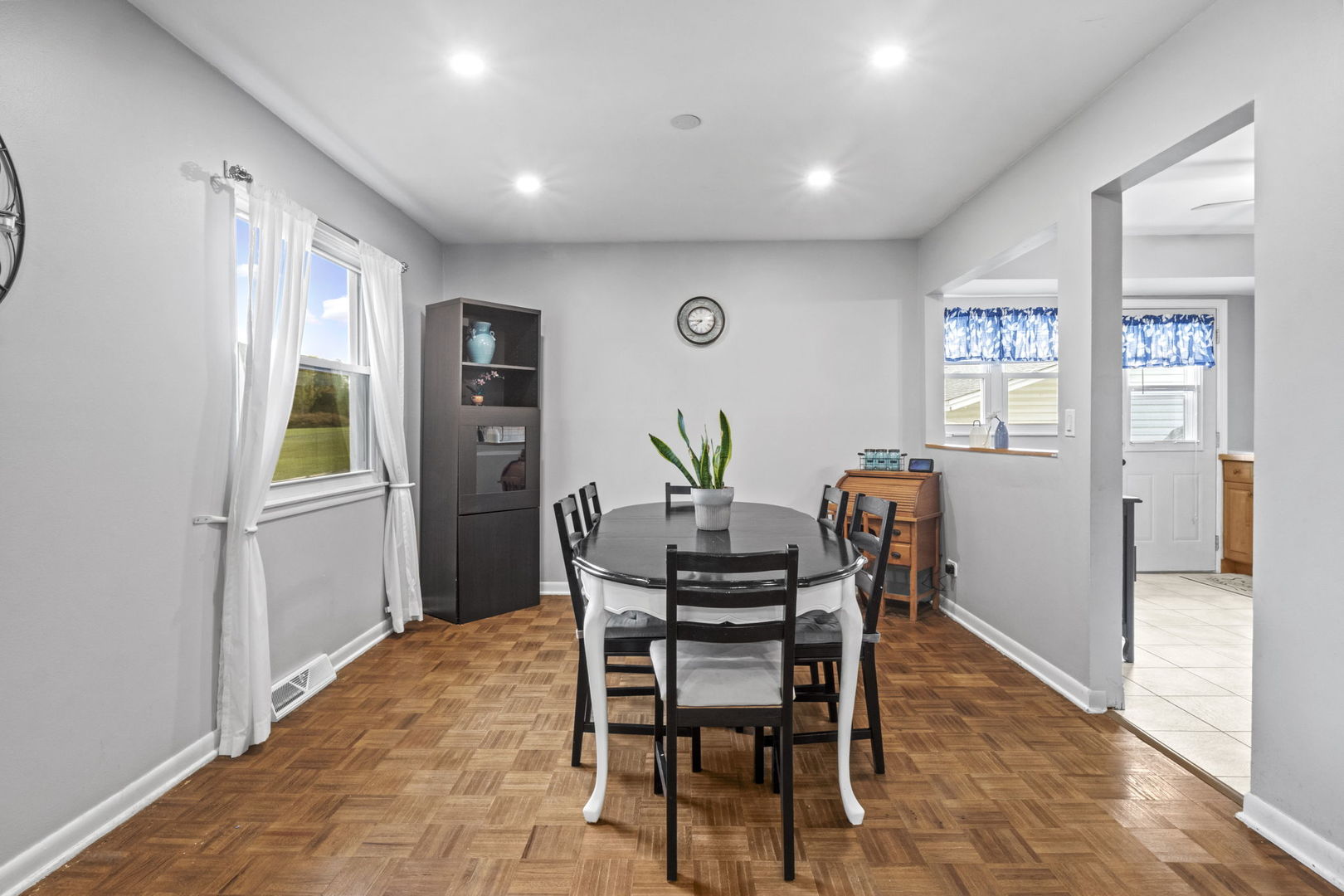 6505 Winston Drive, Woodridge, IL 60517