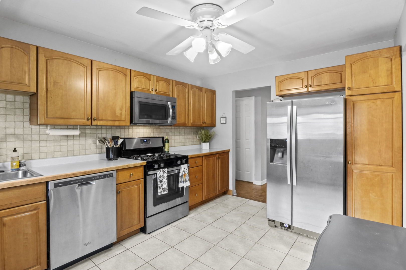 6505 Winston Drive, Woodridge, IL 60517