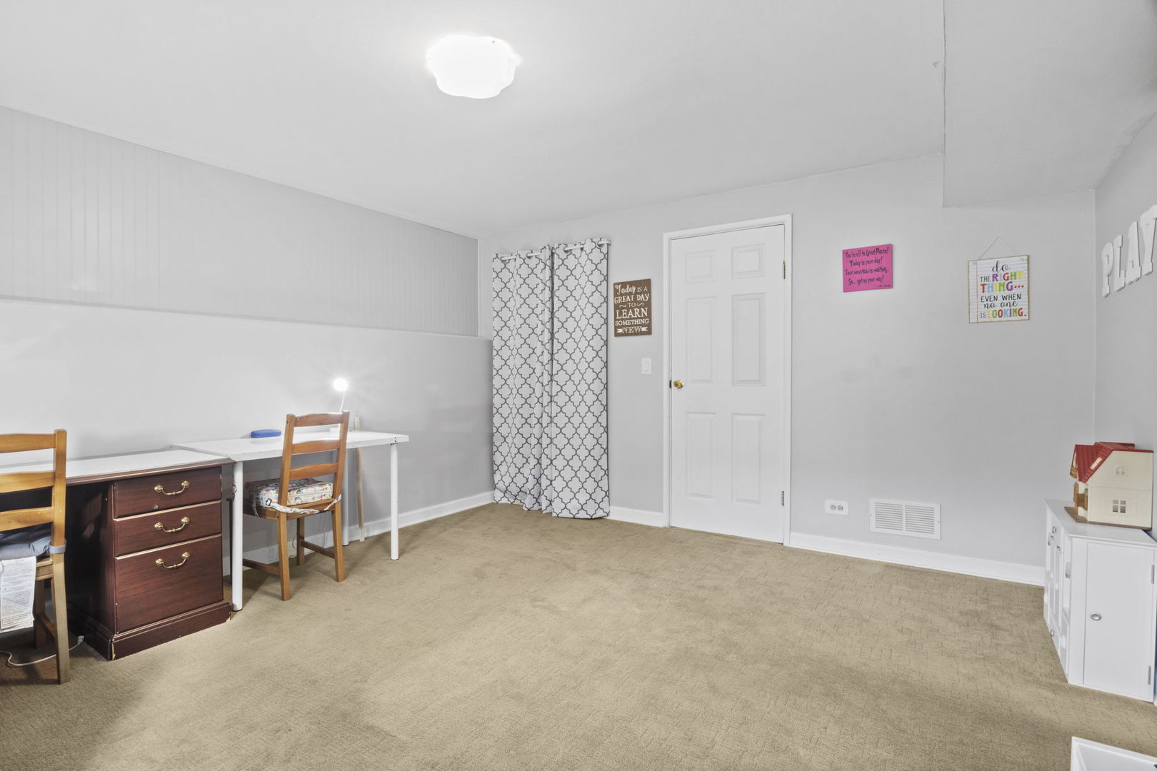 6505 Winston Drive, Woodridge, IL 60517