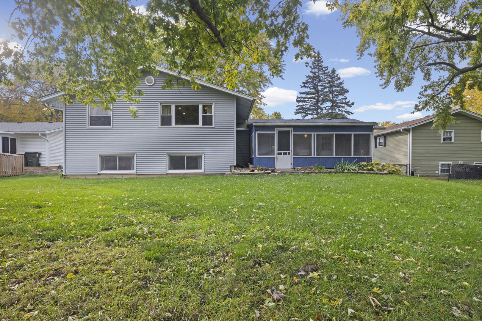 6505 Winston Drive, Woodridge, IL 60517