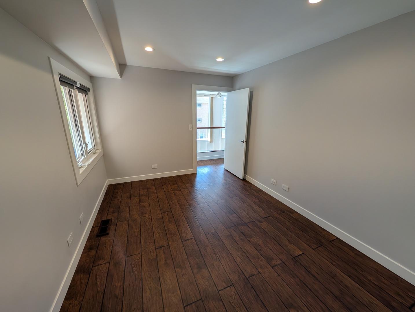 8735 W CATHERINE Avenue #8, Chicago, IL 60656