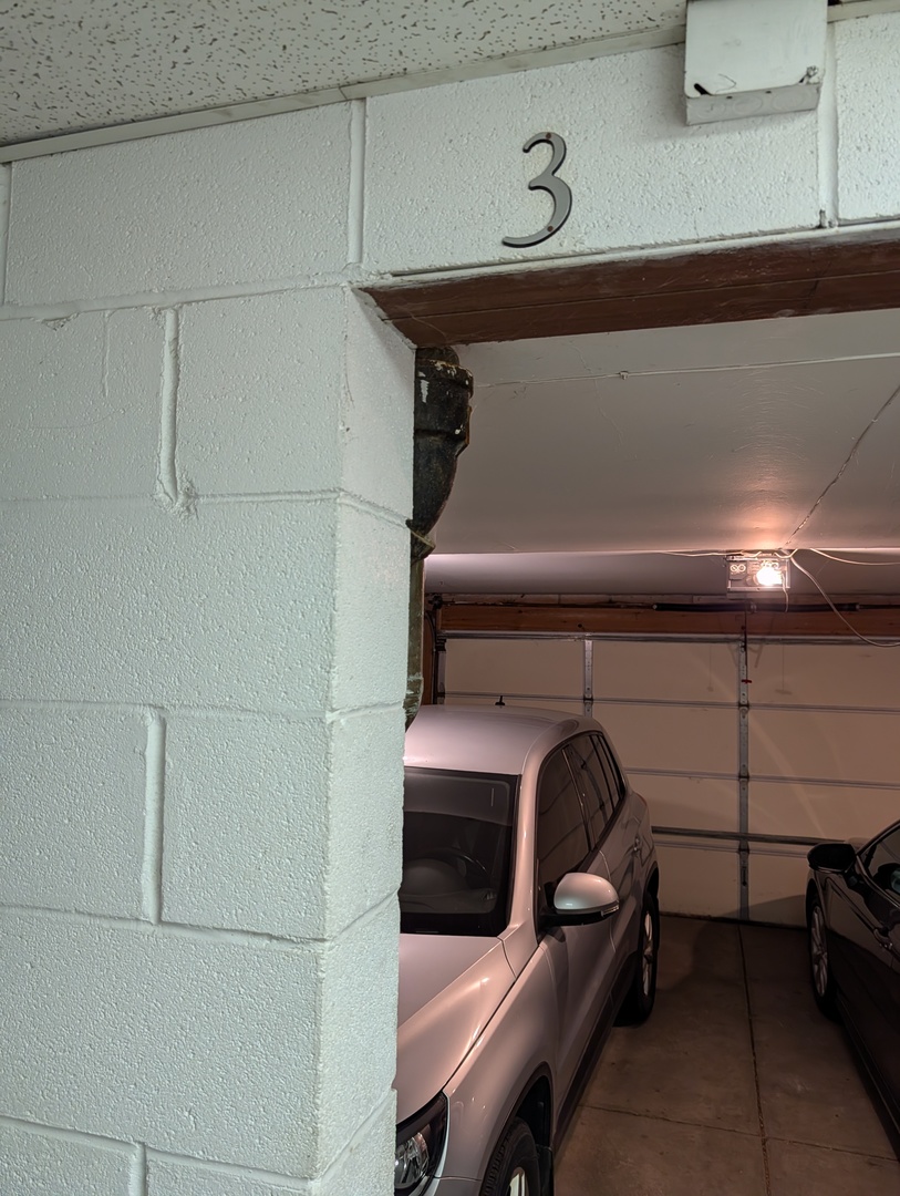 8735 W CATHERINE Avenue #8, Chicago, IL 60656
