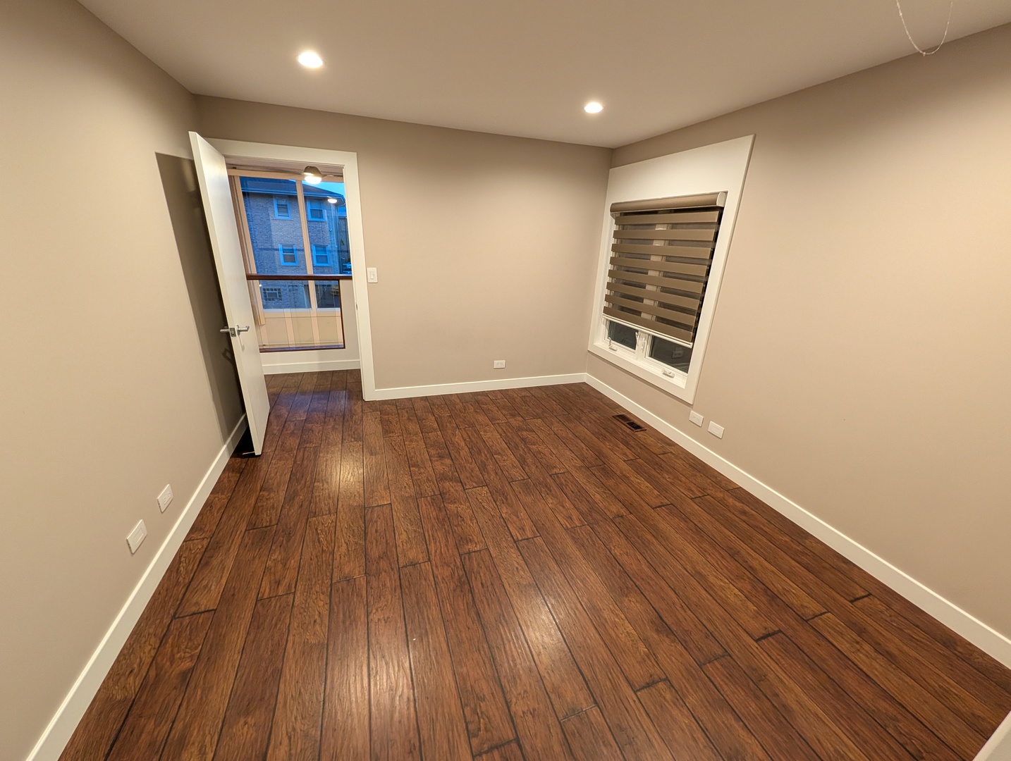 8735 W CATHERINE Avenue #8, Chicago, IL 60656