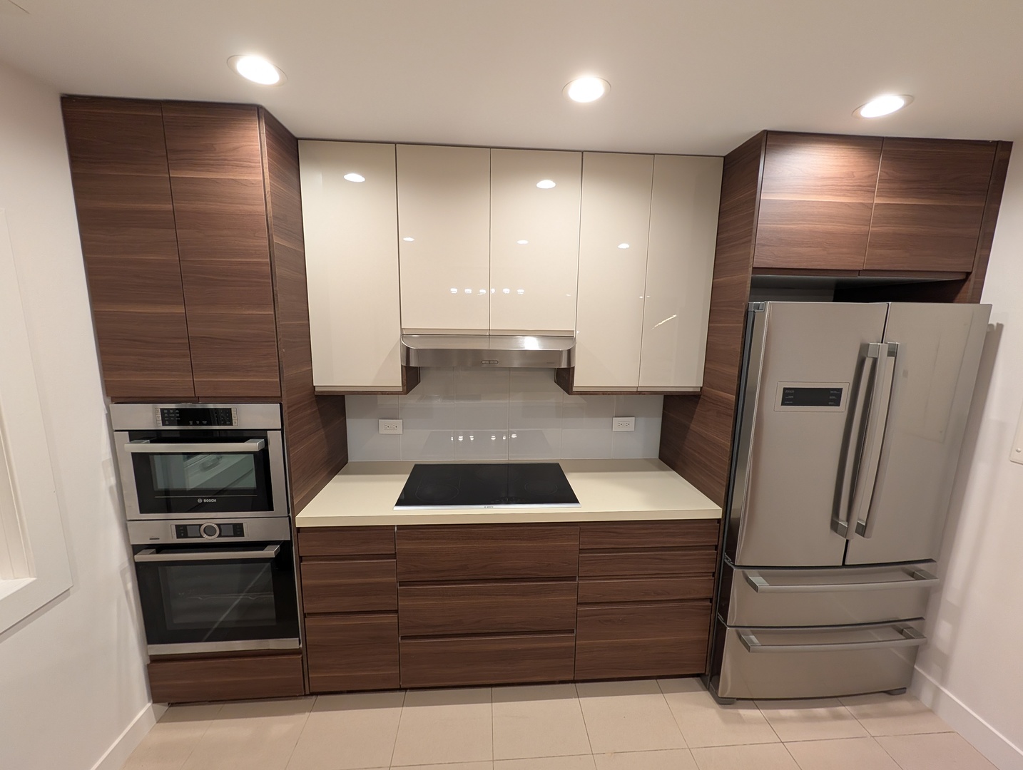 8735 W CATHERINE Avenue #8, Chicago, IL 60656