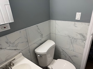 9741 S Hoxie Avenue, Chicago, IL 60617