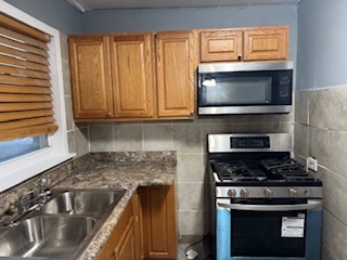 9741 S Hoxie Avenue, Chicago, IL 60617