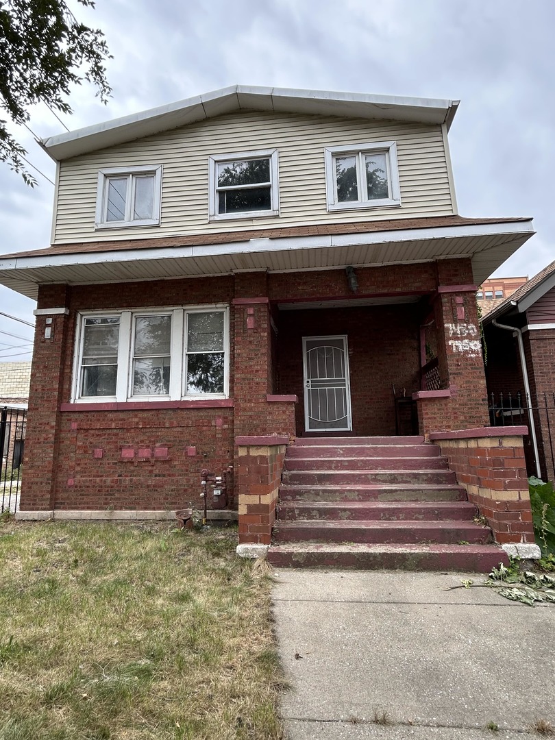 7450 S Colfax Avenue, Chicago, IL 60649