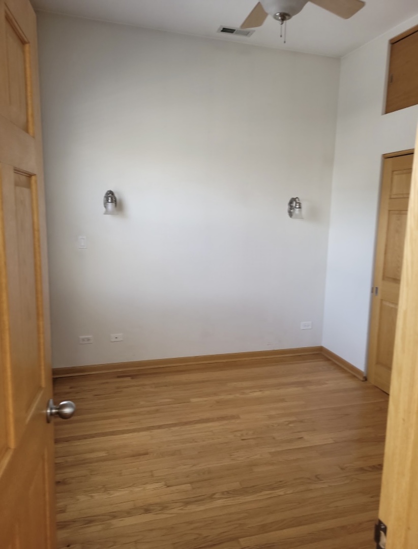 2350 W Grand Avenue, Chicago, IL 60612