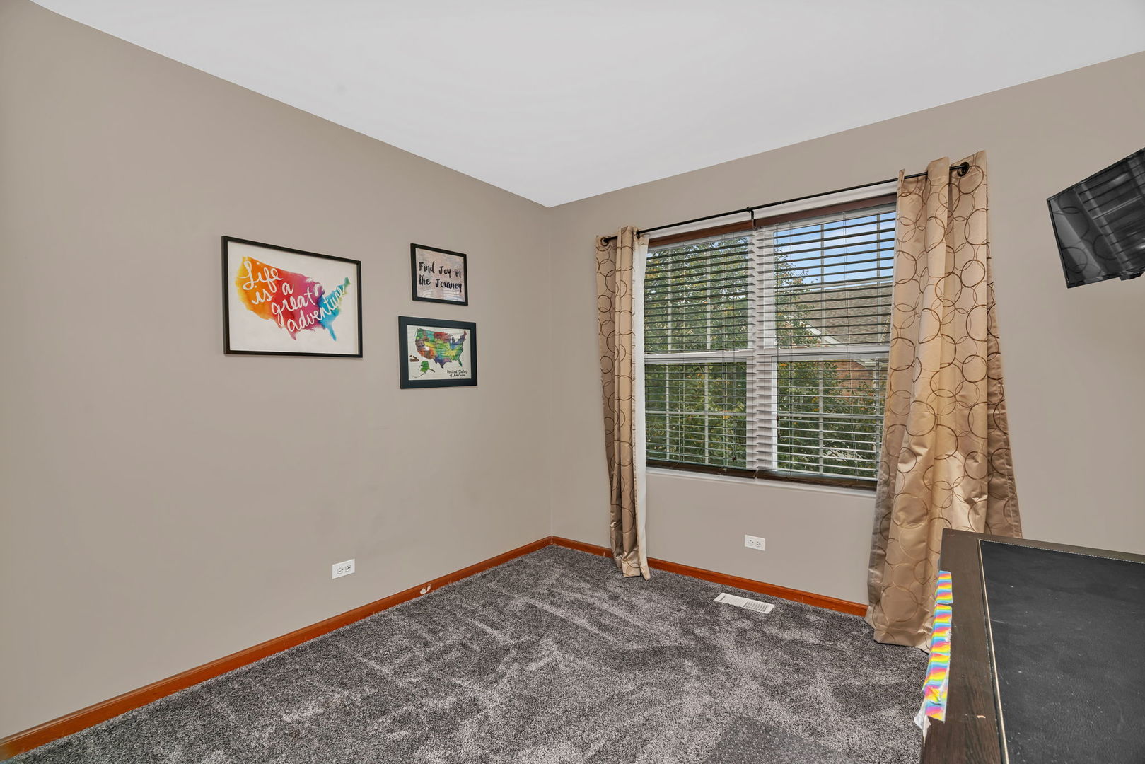 235 Springbrook Trail, Oswego, IL 60543