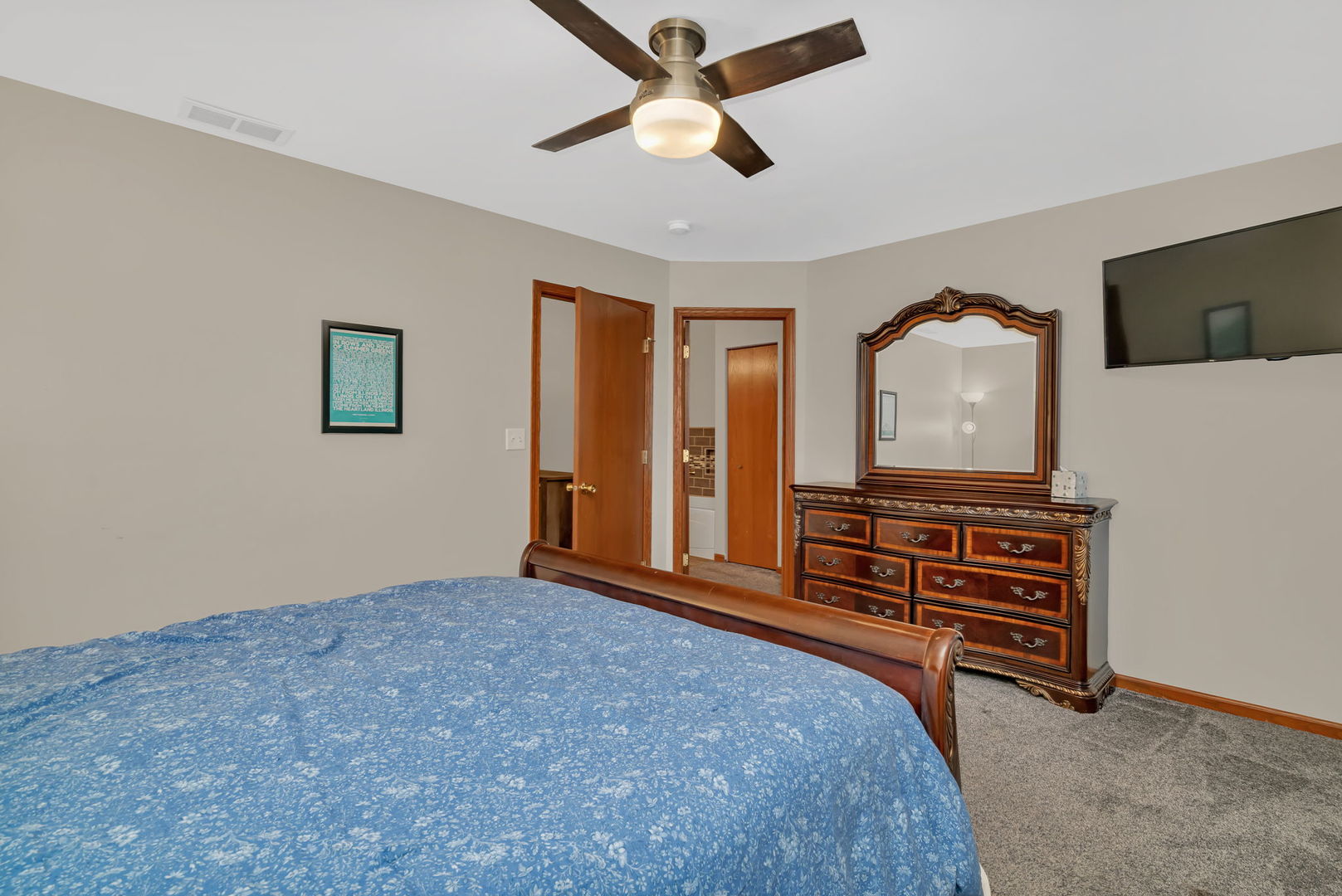 235 Springbrook Trail, Oswego, IL 60543