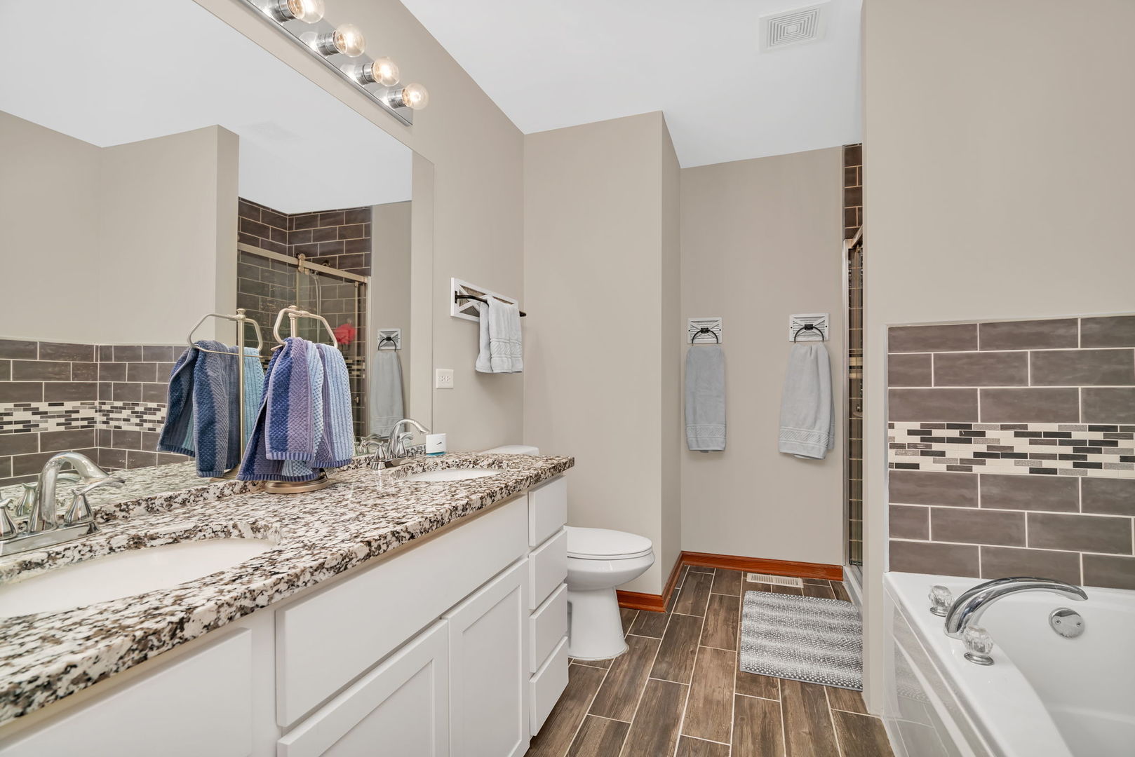 235 Springbrook Trail, Oswego, IL 60543