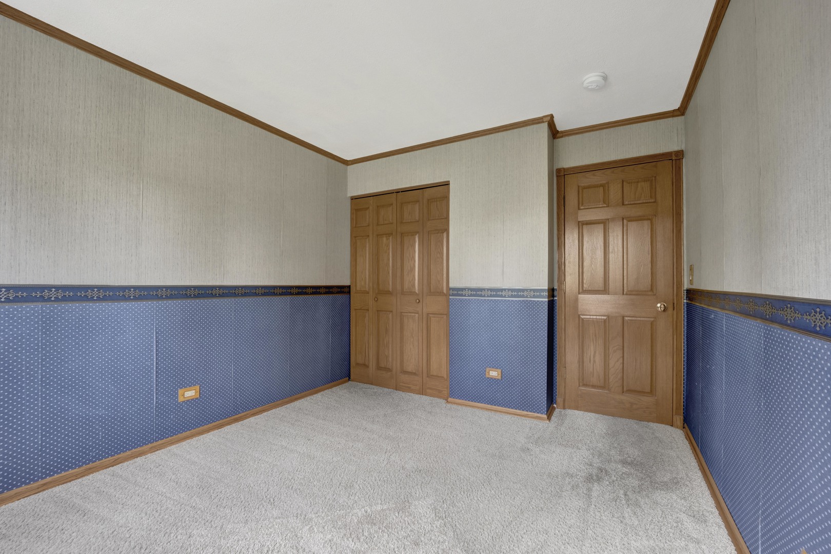 823 N Harrow Court, Addison, IL 60101