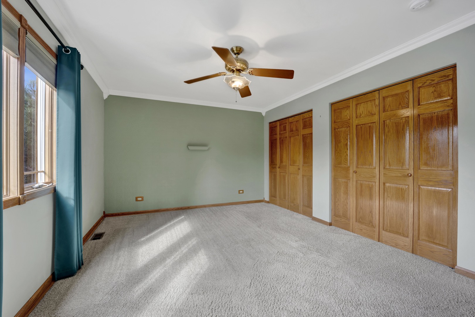 823 N Harrow Court, Addison, IL 60101