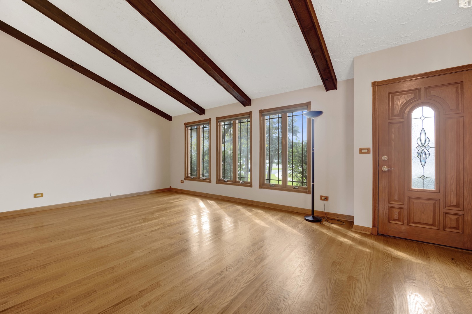 823 N Harrow Court, Addison, IL 60101