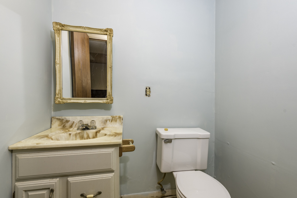 16675 W Applewood Court, Gurnee, IL 60031