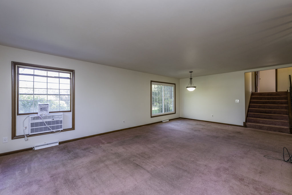 16675 W Applewood Court, Gurnee, IL 60031