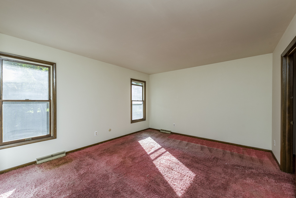 16675 W Applewood Court, Gurnee, IL 60031
