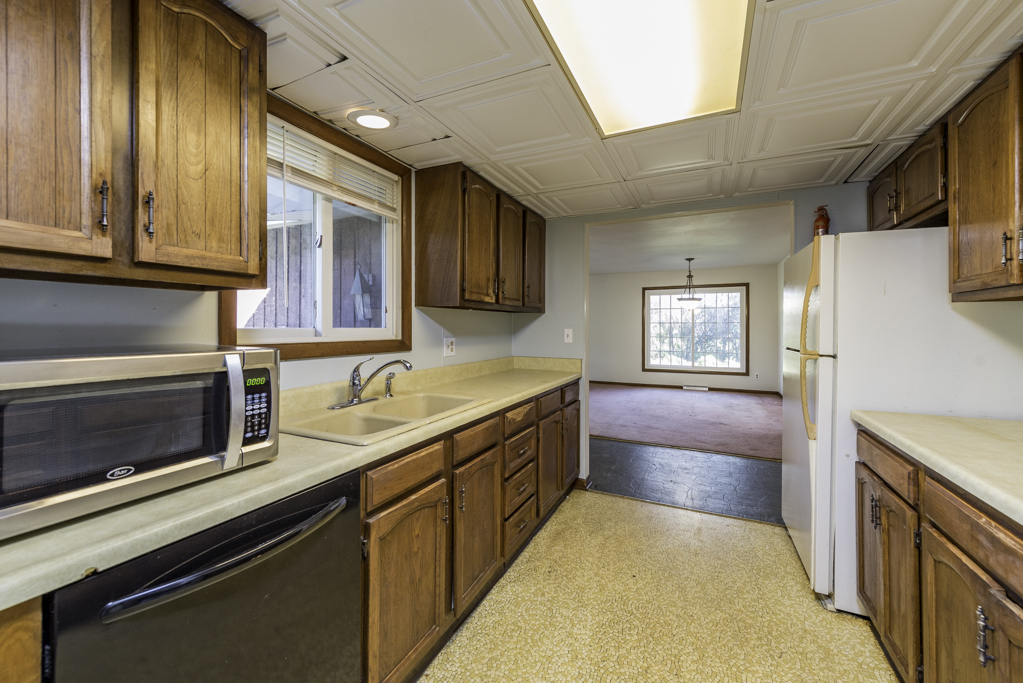 16675 W Applewood Court, Gurnee, IL 60031