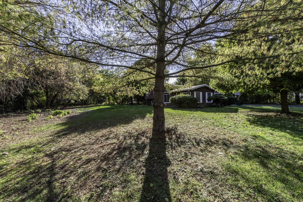16675 W Applewood Court, Gurnee, IL 60031