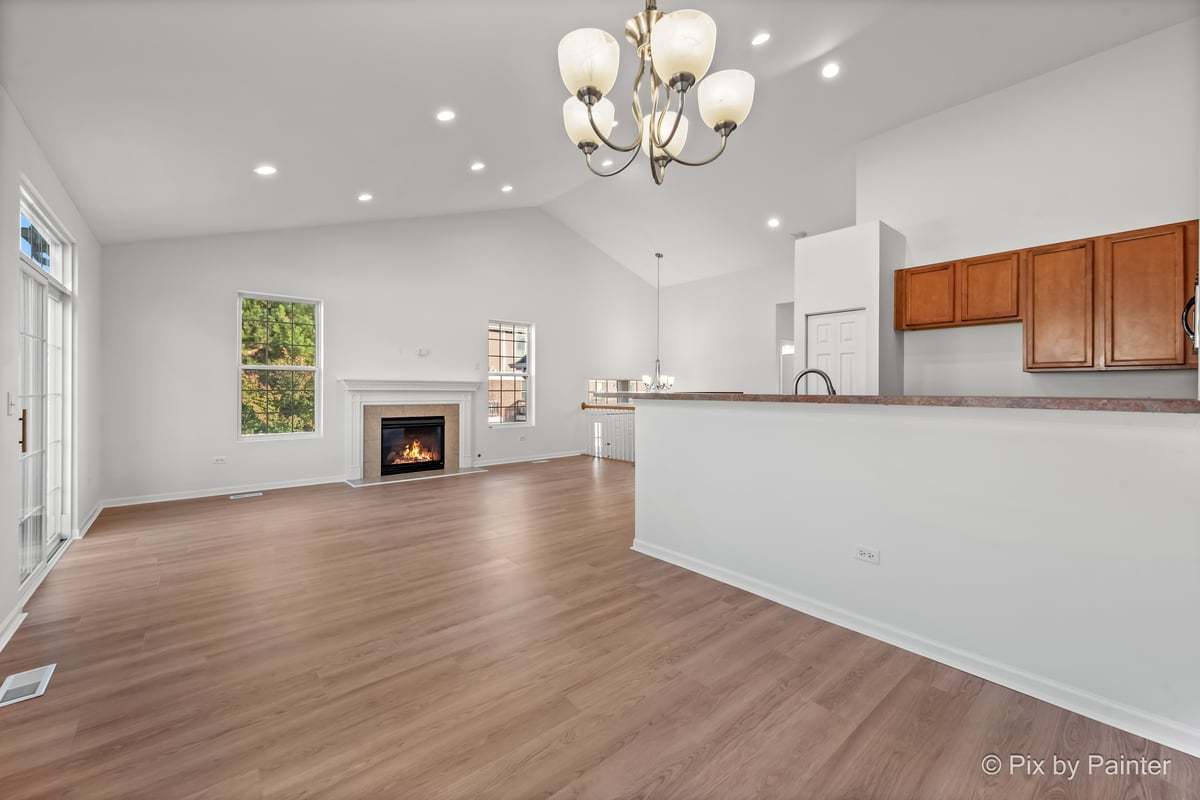 920 Charlton Lane #920, Naperville, IL 60563
