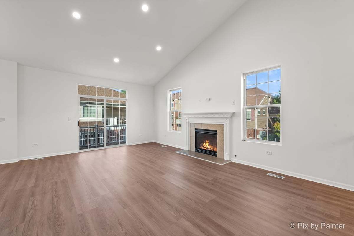 920 Charlton Lane #920, Naperville, IL 60563