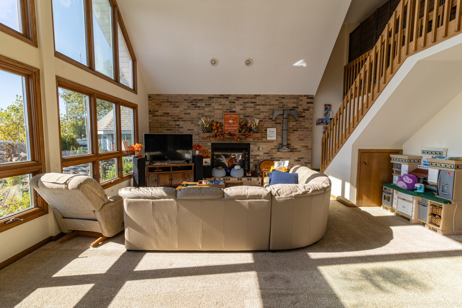 23231 W Lake Shore Drive, Antioch, IL 60002