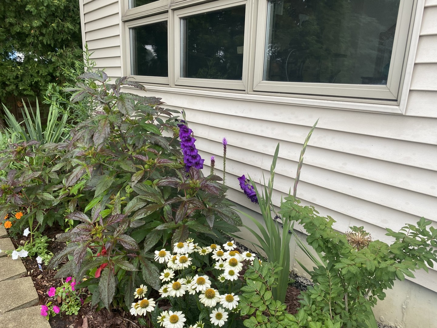 23231 W Lake Shore Drive, Antioch, IL 60002