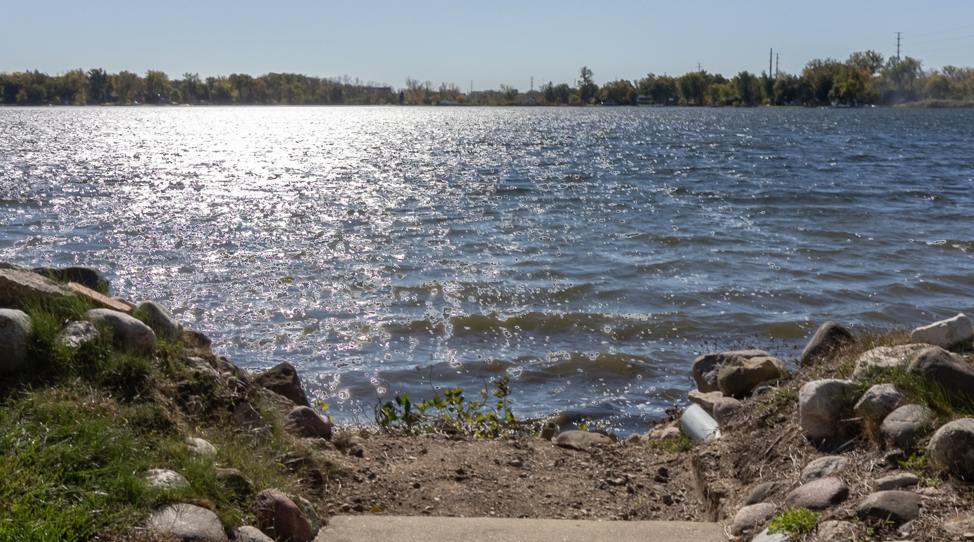 23231 W Lake Shore Drive, Antioch, IL 60002