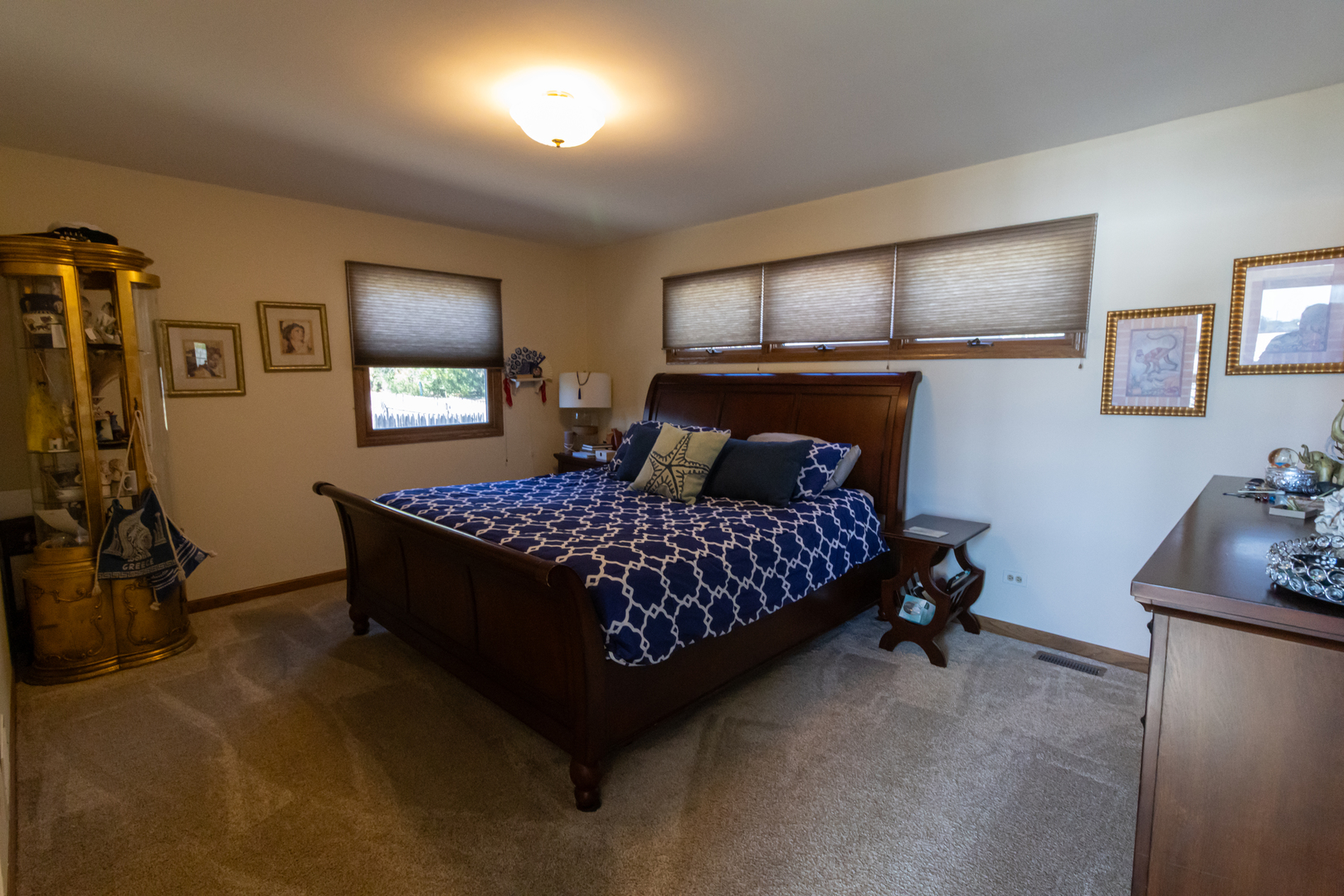 23231 W Lake Shore Drive, Antioch, IL 60002