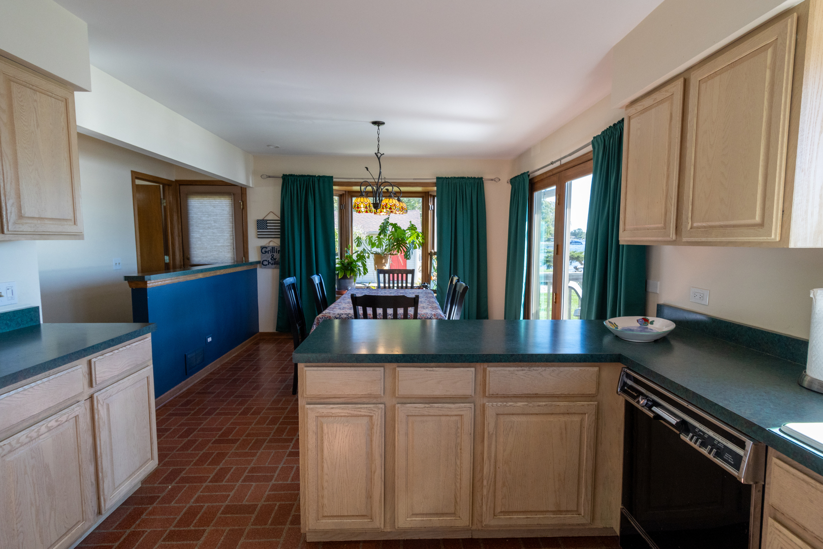 23231 W Lake Shore Drive, Antioch, IL 60002