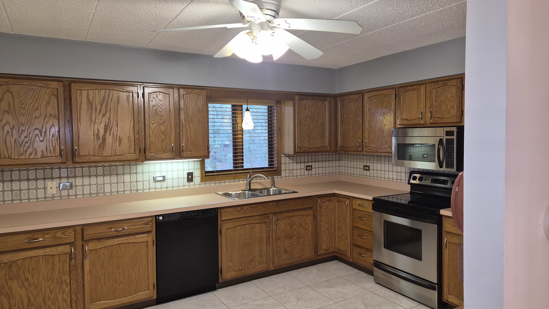 10845 S 84th Avenue #2A, Palos Hills, IL 60465