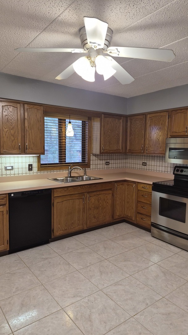 10845 S 84th Avenue #2A, Palos Hills, IL 60465