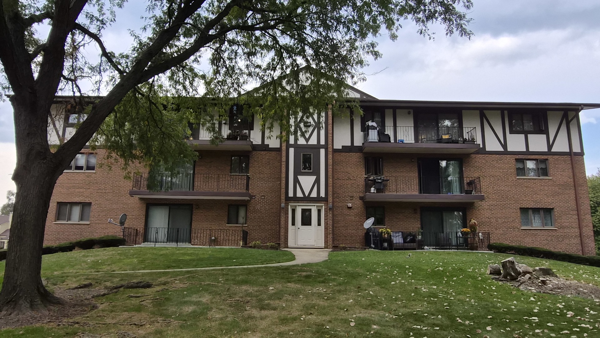 10845 S 84th Avenue #2A, Palos Hills, IL 60465