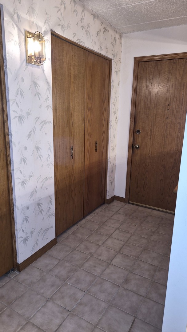 10845 S 84th Avenue #2A, Palos Hills, IL 60465