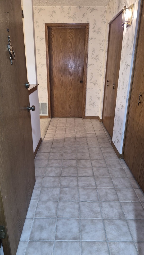 10845 S 84th Avenue #2A, Palos Hills, IL 60465