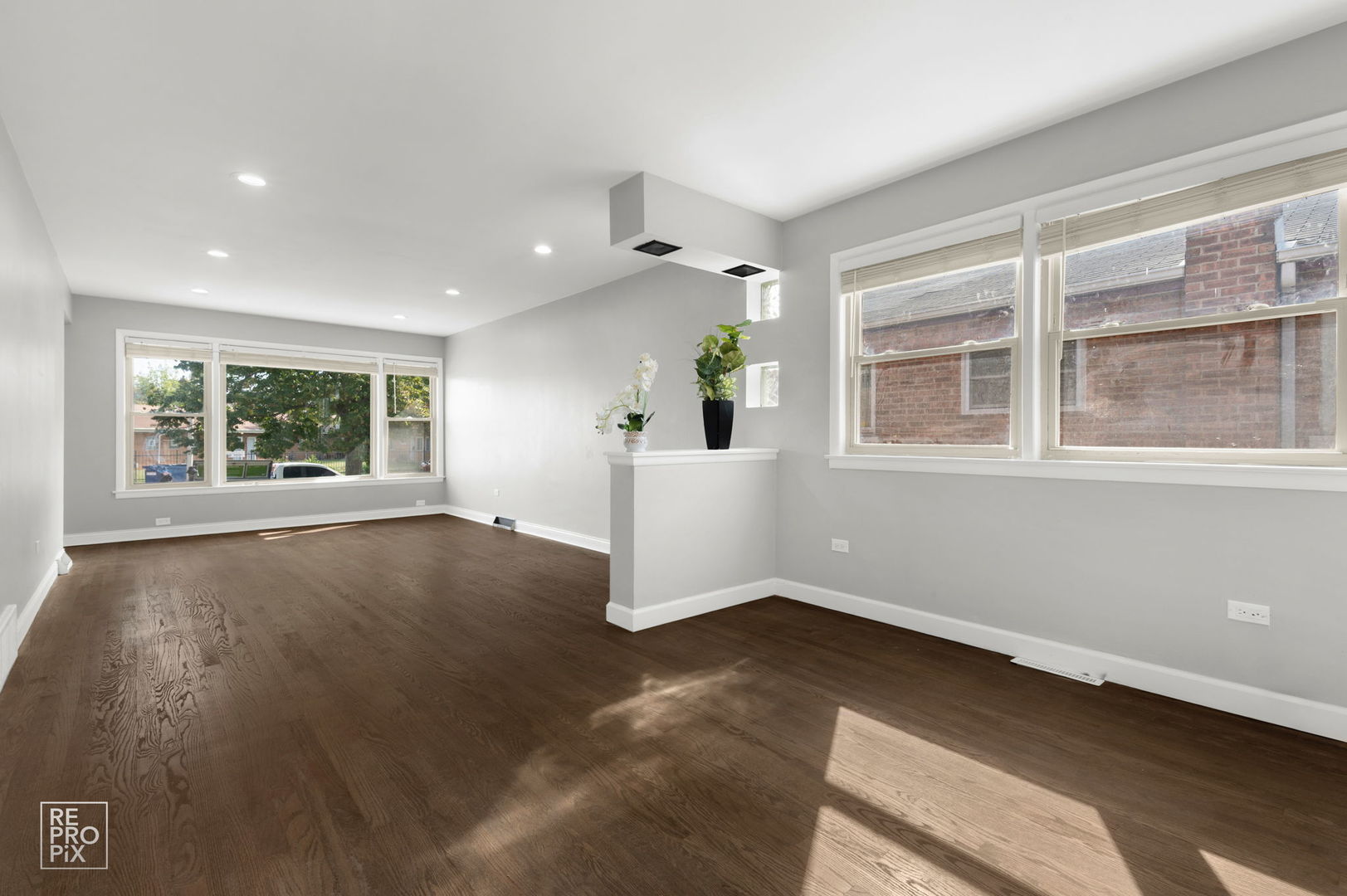 9134 S Marquette Avenue, Chicago, IL 60617