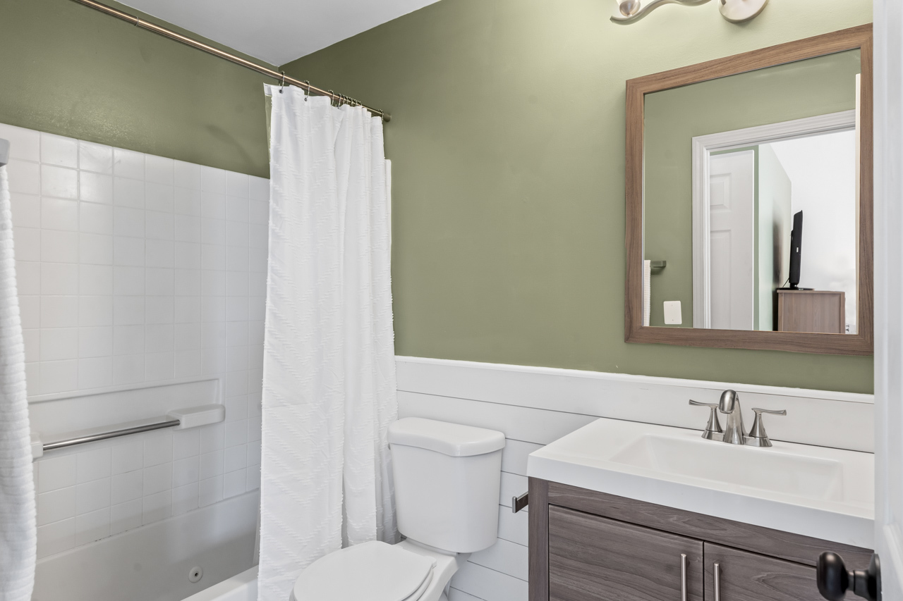 217 Sierra Pass Drive, Schaumburg, IL 60194