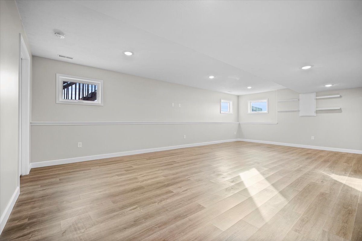 52 Winding Way, Bloomington, IL 61705