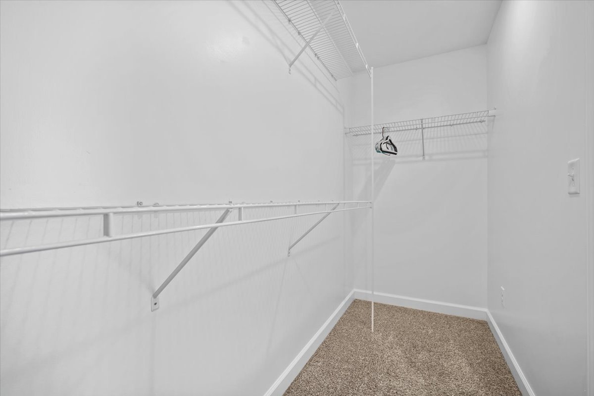 52 Winding Way, Bloomington, IL 61705