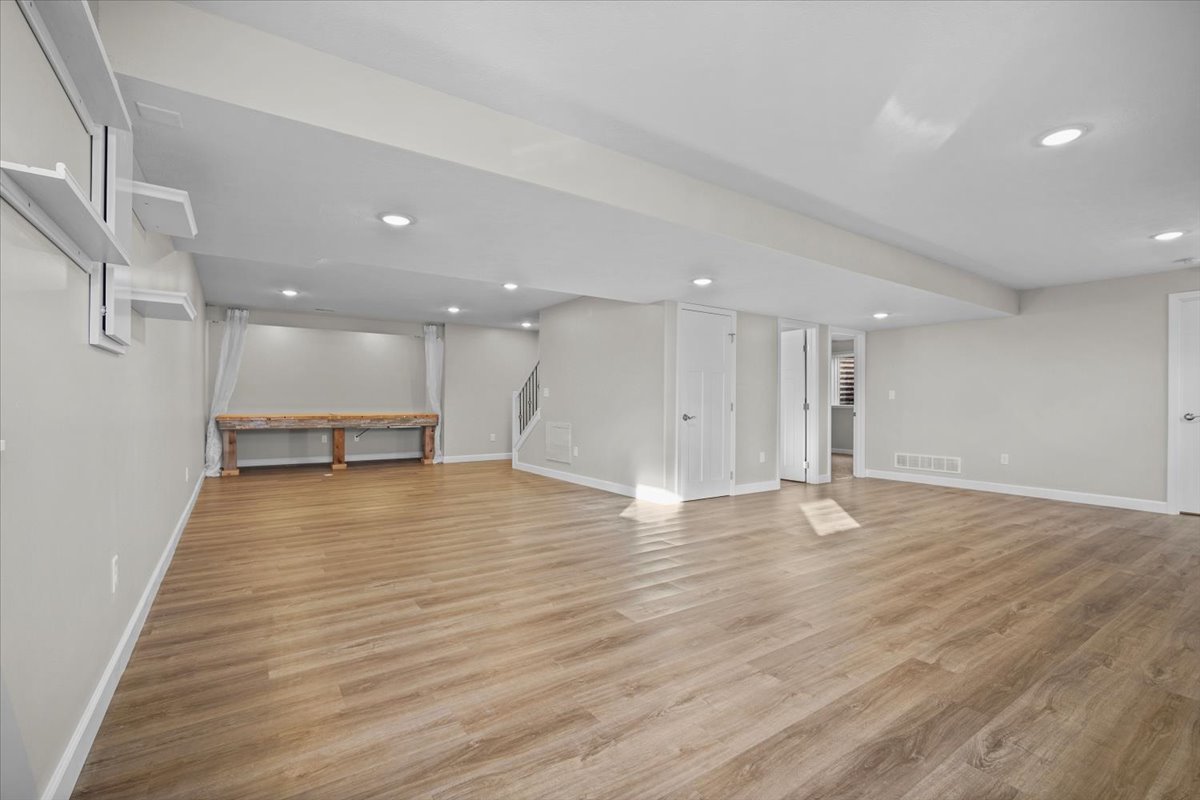 52 Winding Way, Bloomington, IL 61705