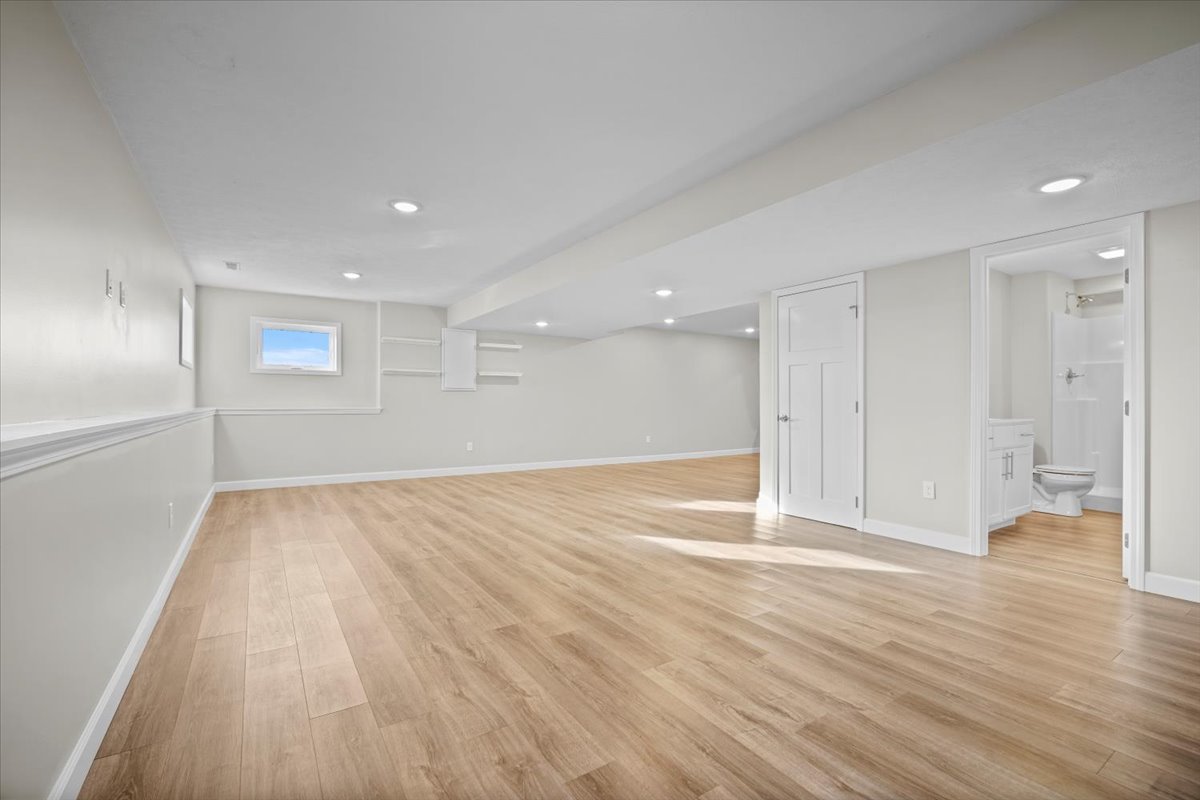 52 Winding Way, Bloomington, IL 61705