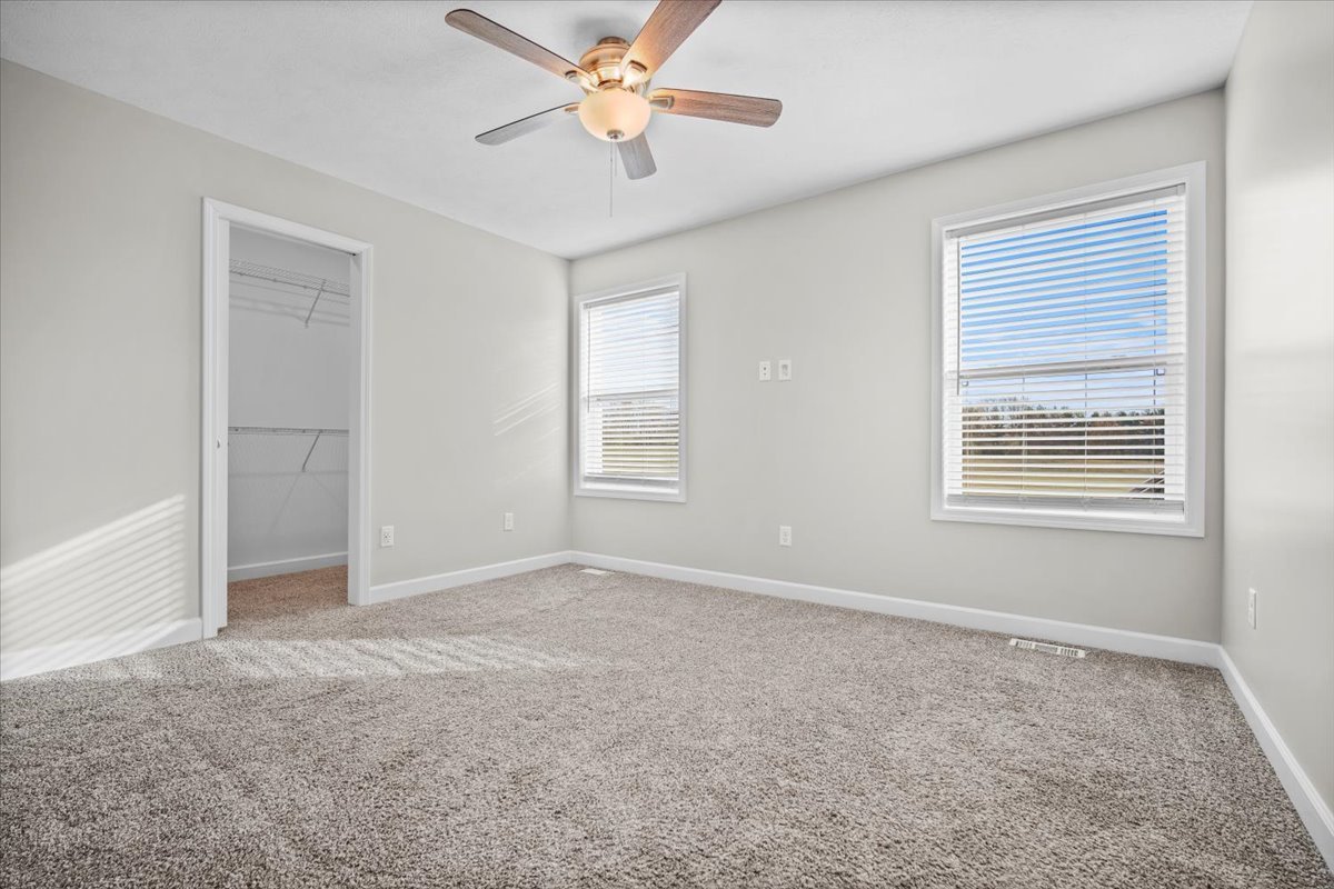 52 Winding Way, Bloomington, IL 61705