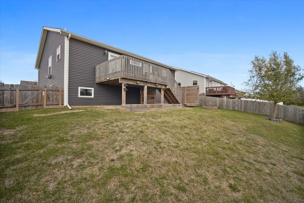 52 Winding Way, Bloomington, IL 61705