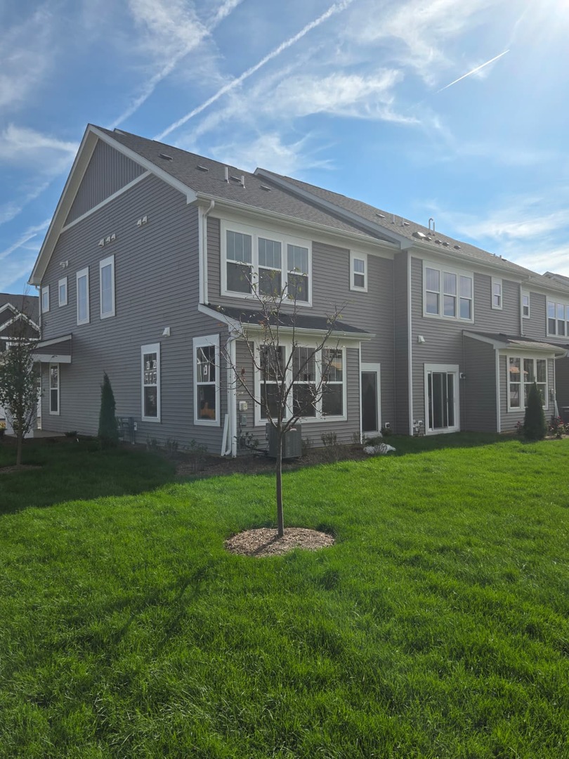 5931 Hawkweed Drive #5931, Naperville, IL 60564